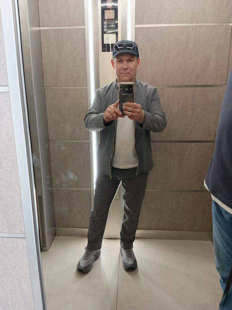  53083172  , 47 ,    