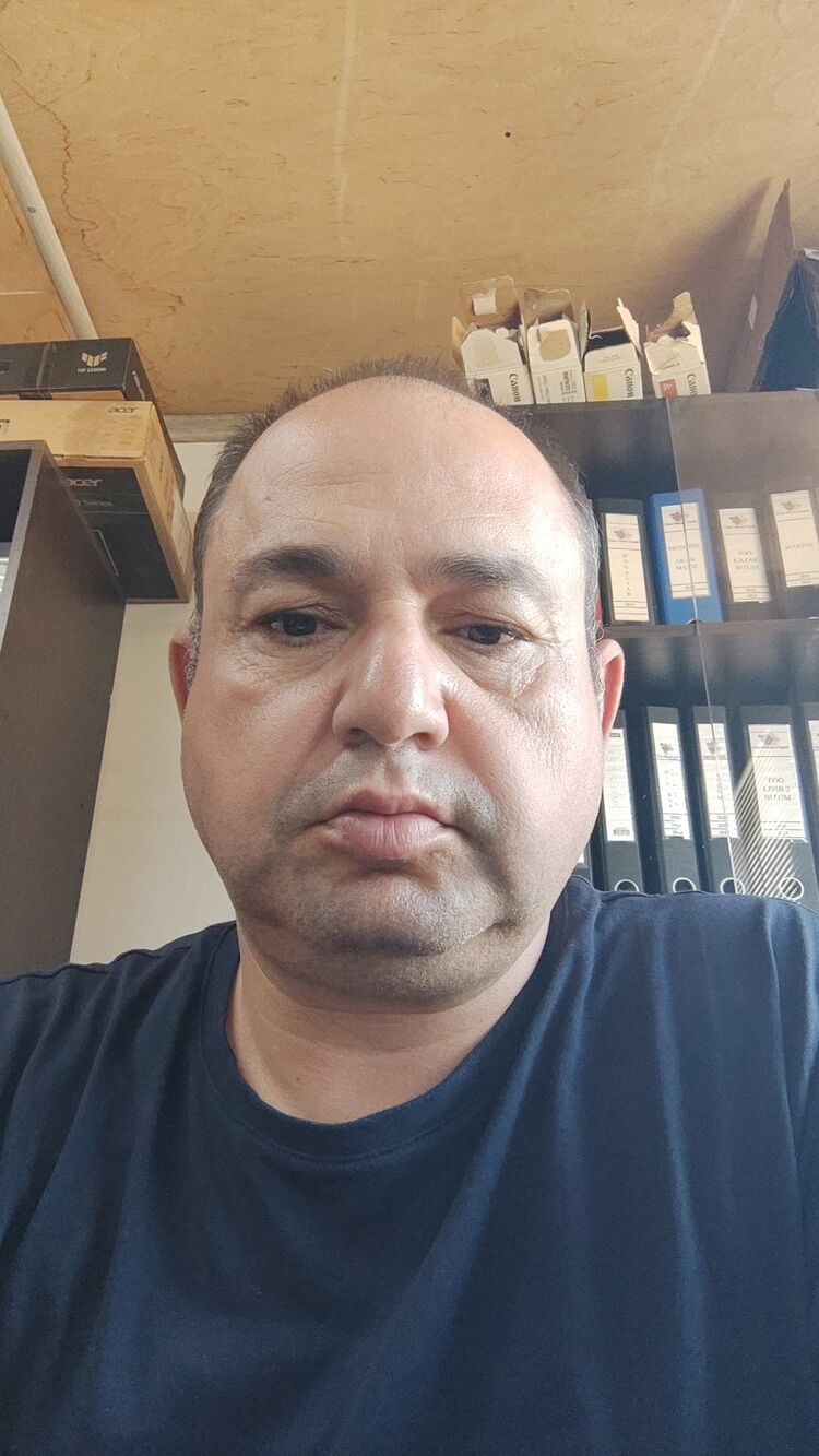  45812672  Kimsesiz, 49 ,    