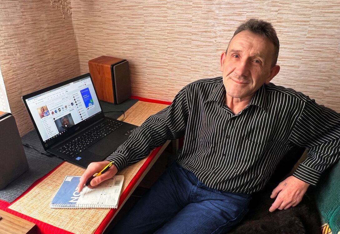  50560022  Mikhail, 65 ,    