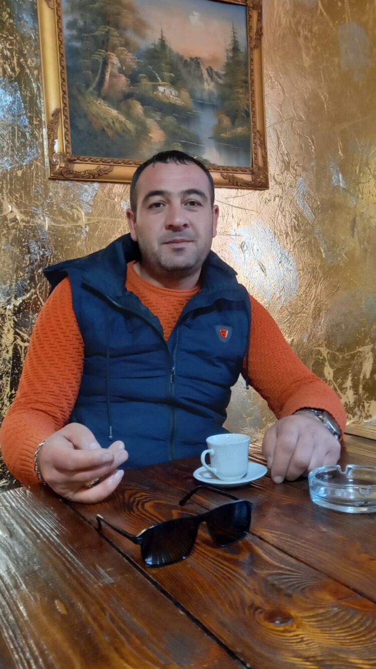  ,   Vardan, 44 ,   ,   