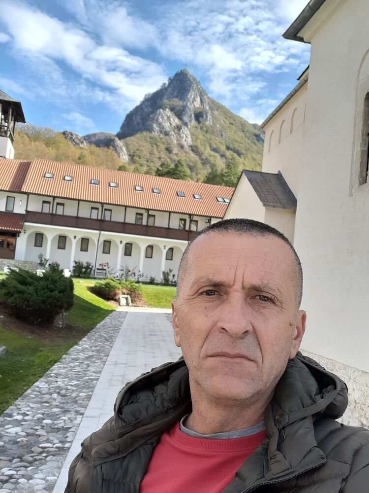  39406392  Mico, 42 ,    Podgorica