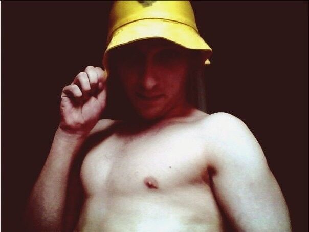  8879922  Andrey, 38 ,    