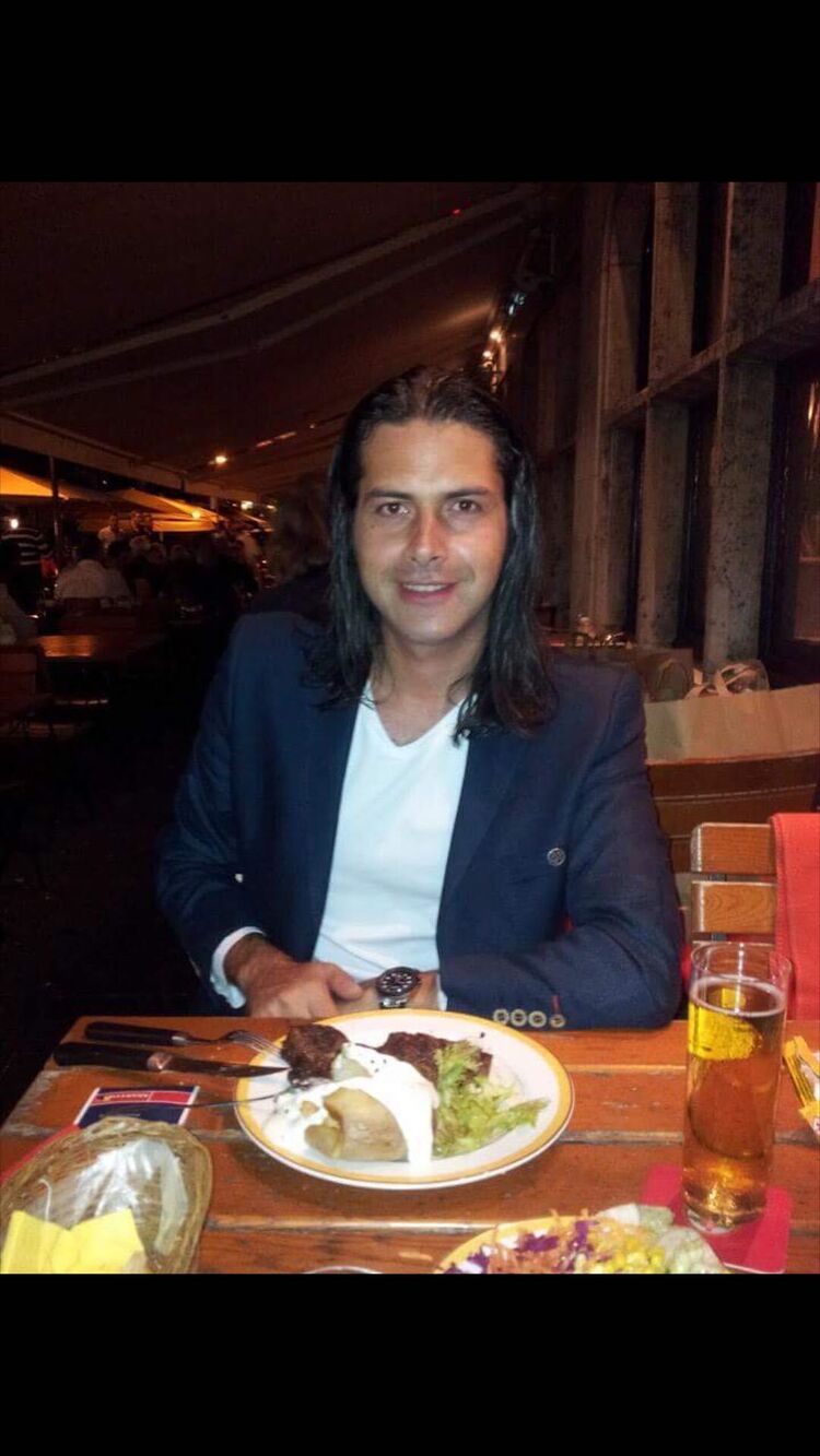  32824562  Berk, 44 ,    Ortakoy