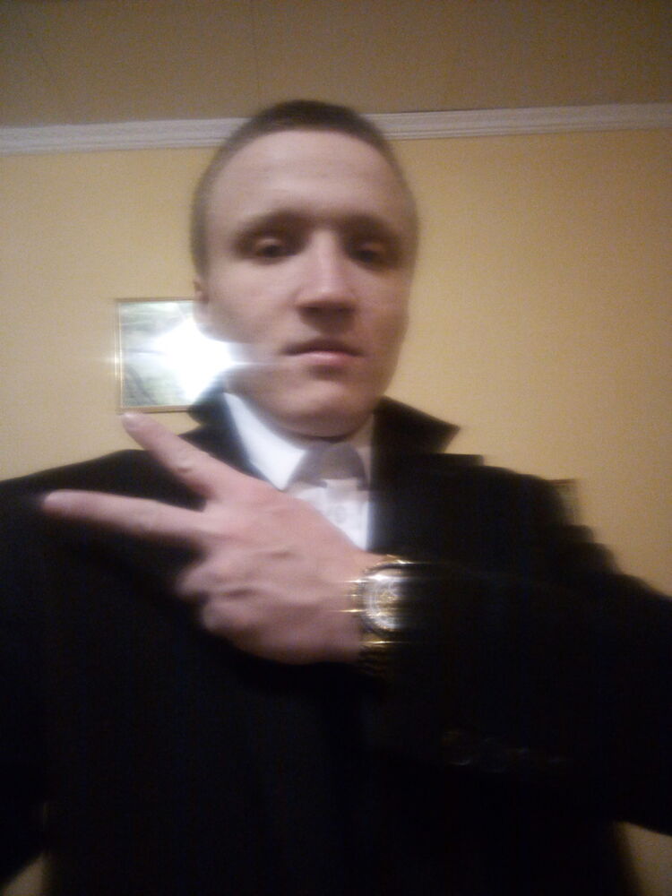  18758362  Matthew, 25 ,    