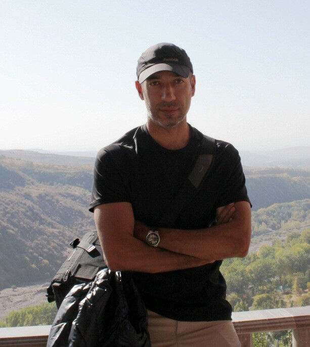  ,   Predator, 48 ,   ,   , c 