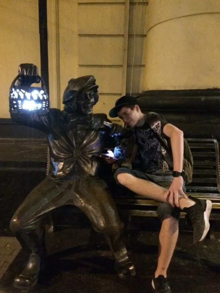  --,   , 24 ,  