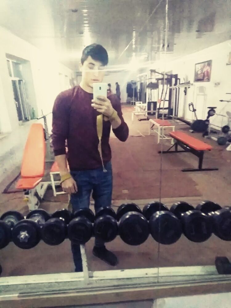  14937562  Avloev, 25 ,    