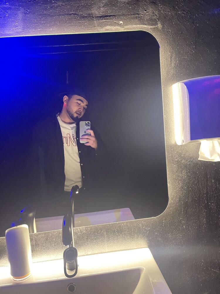  31511392  Ali, 29 ,    -