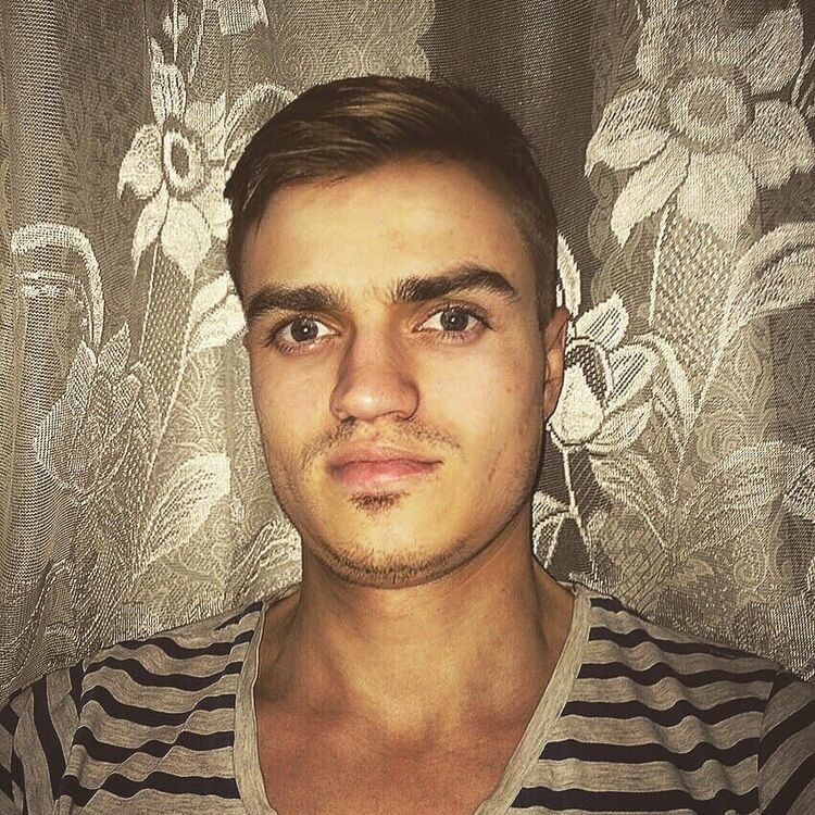  ,   Igor, 32 ,   