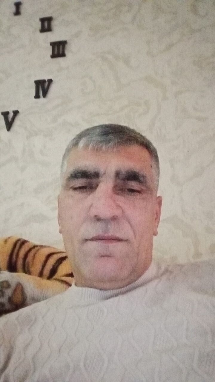  49680212  Etibar, 47 ,    