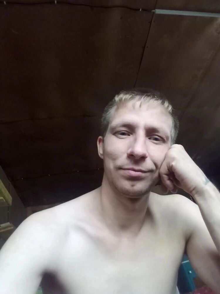  45745052  Deniska, 38 ,    
