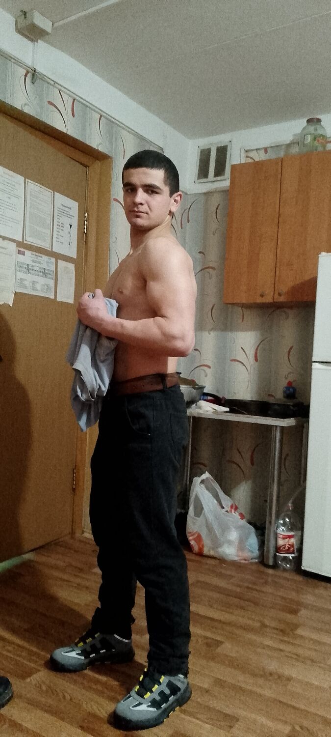  41127812  Abdulo, 20 ,    