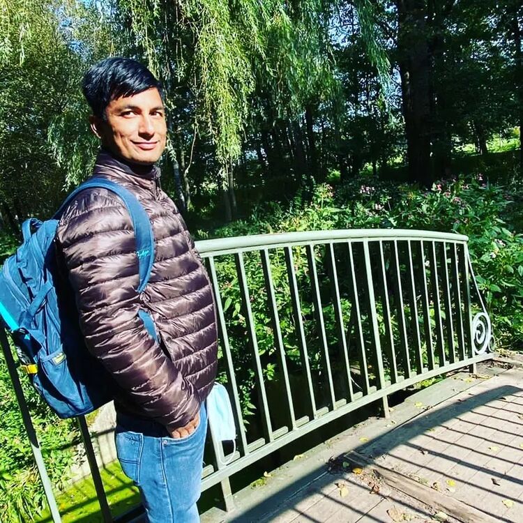  26474232   , 37 ,    -