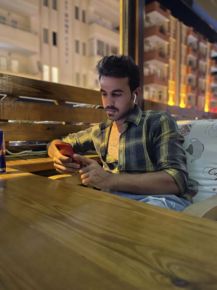  47952622  Sajad, 27 ,    