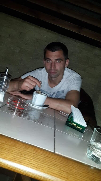  10566332  , 41 ,    