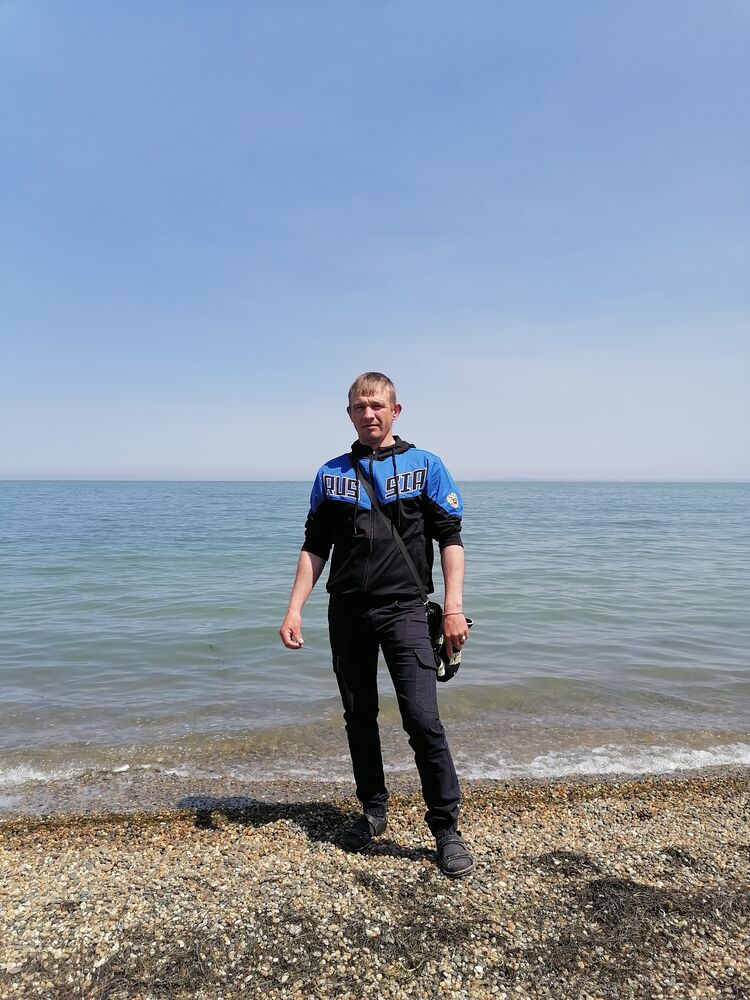  26708892  Denis, 34 ,    