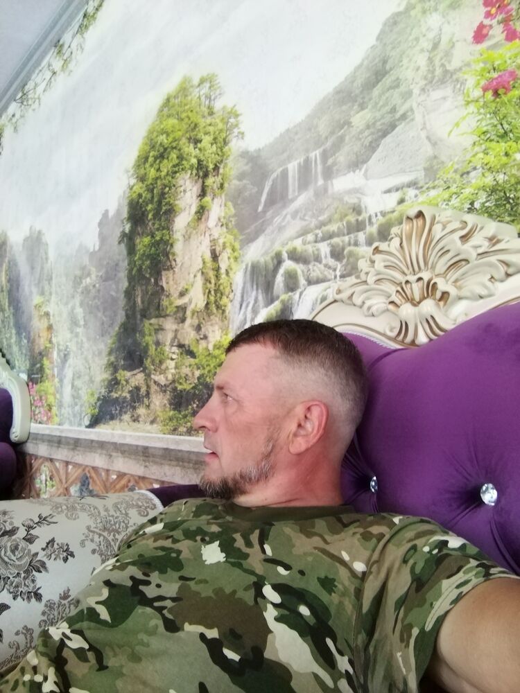  36620332  Vlado, 44 ,    