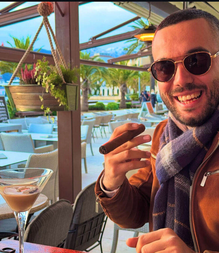 ���� 51912832 ������� Aras, 34 ����, ���� ���������� � Djibouti