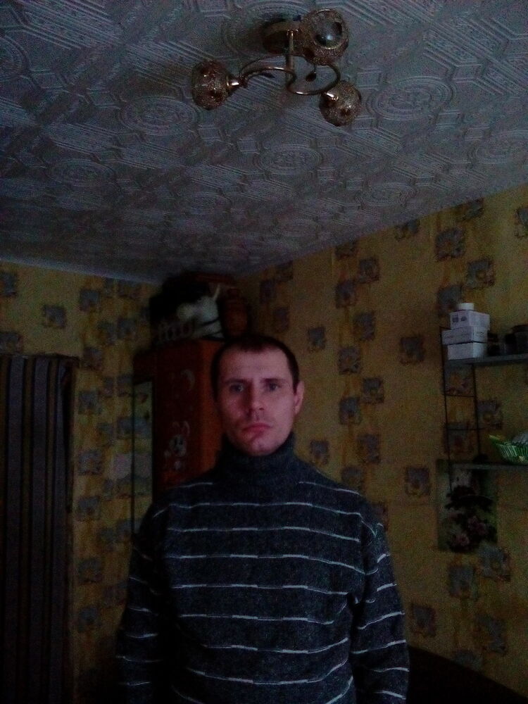  14020412  Nikolai, 36 ,    