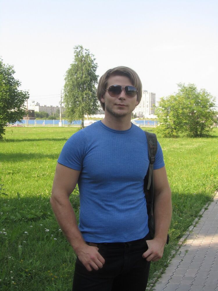  ,   Alex, 35 ,   