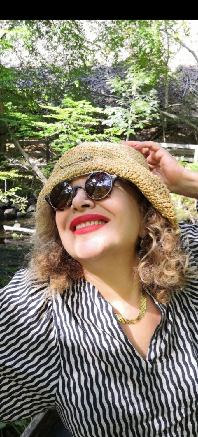  53221472  Irina, 52 ,    