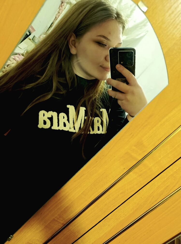  47324182  , 18 ,    
