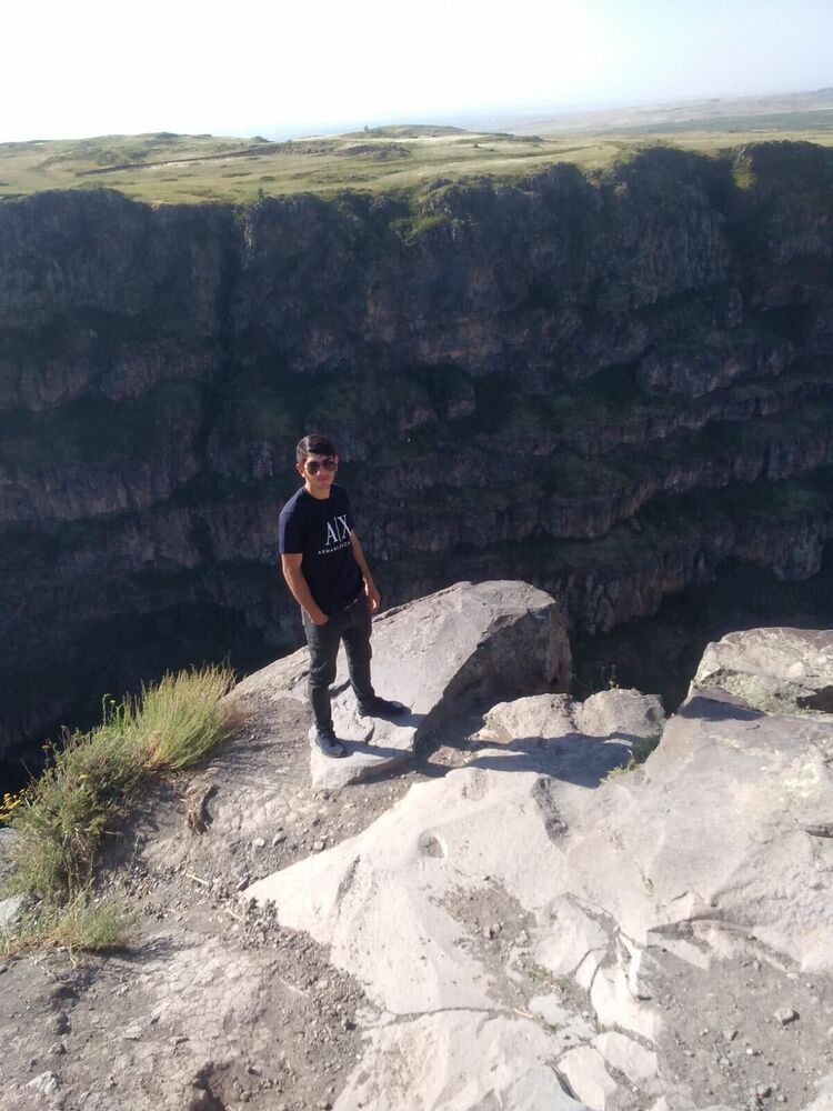  ,   Alen, 21 ,   ,   