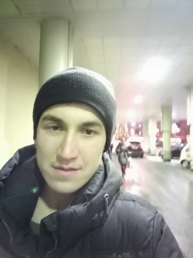  21329762  Sayfullo, 27 ,    