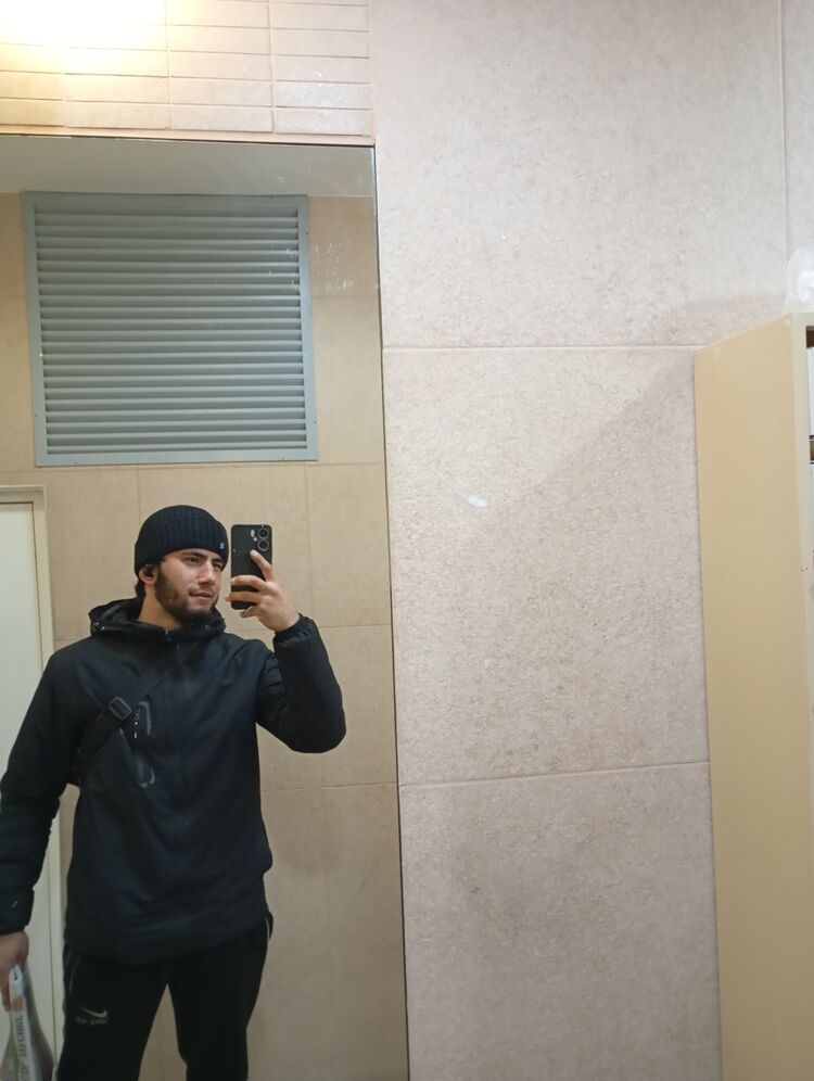  51511042  Raxim, 22 ,    