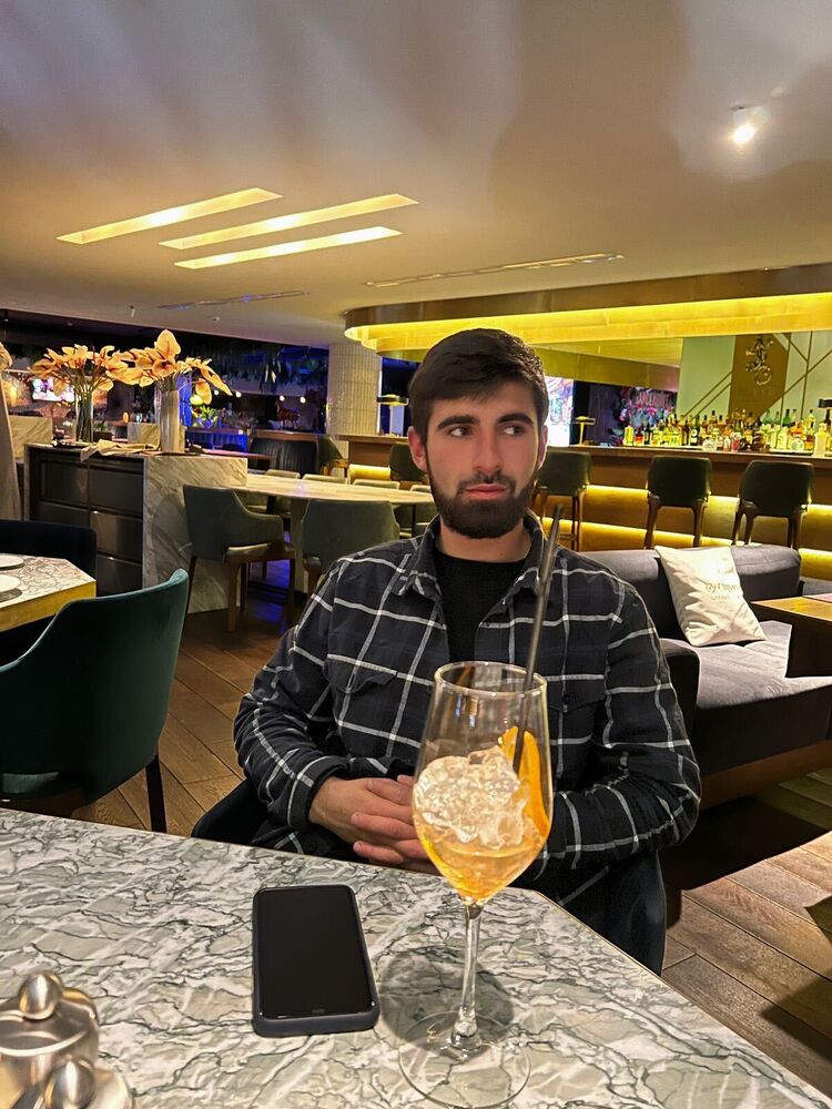  ,   Gevorg, 27 ,   ,   