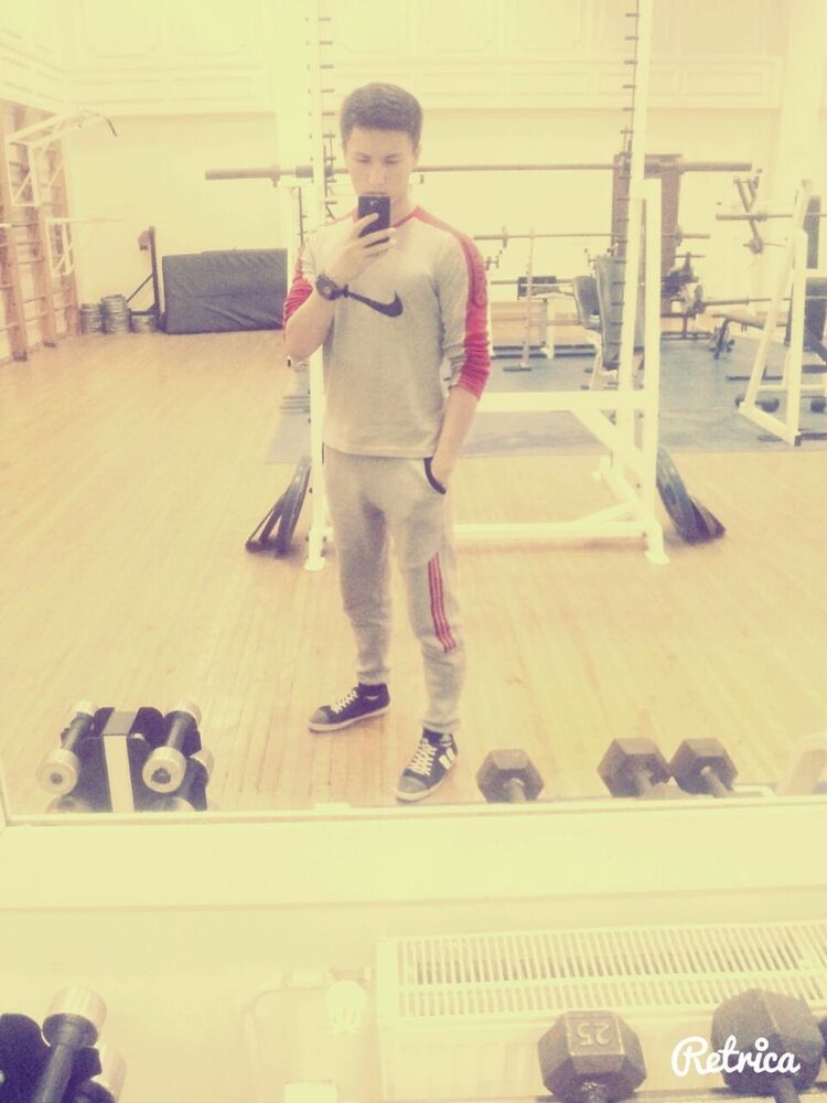  ,   Weyx, 33 ,   