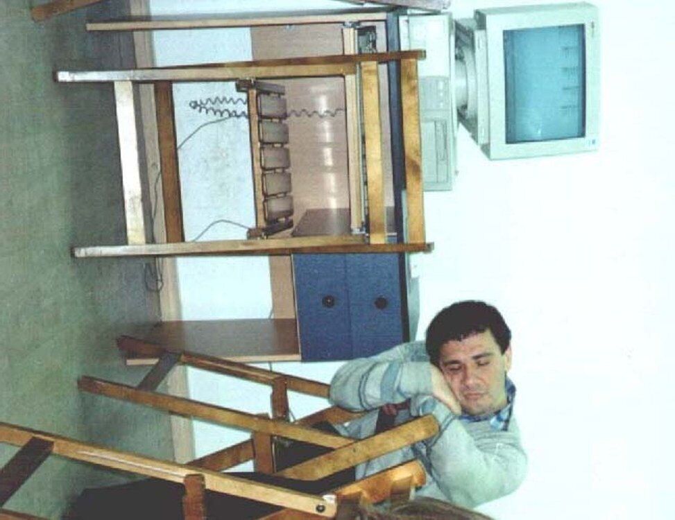  54161922  Vitalie, 98 ,    