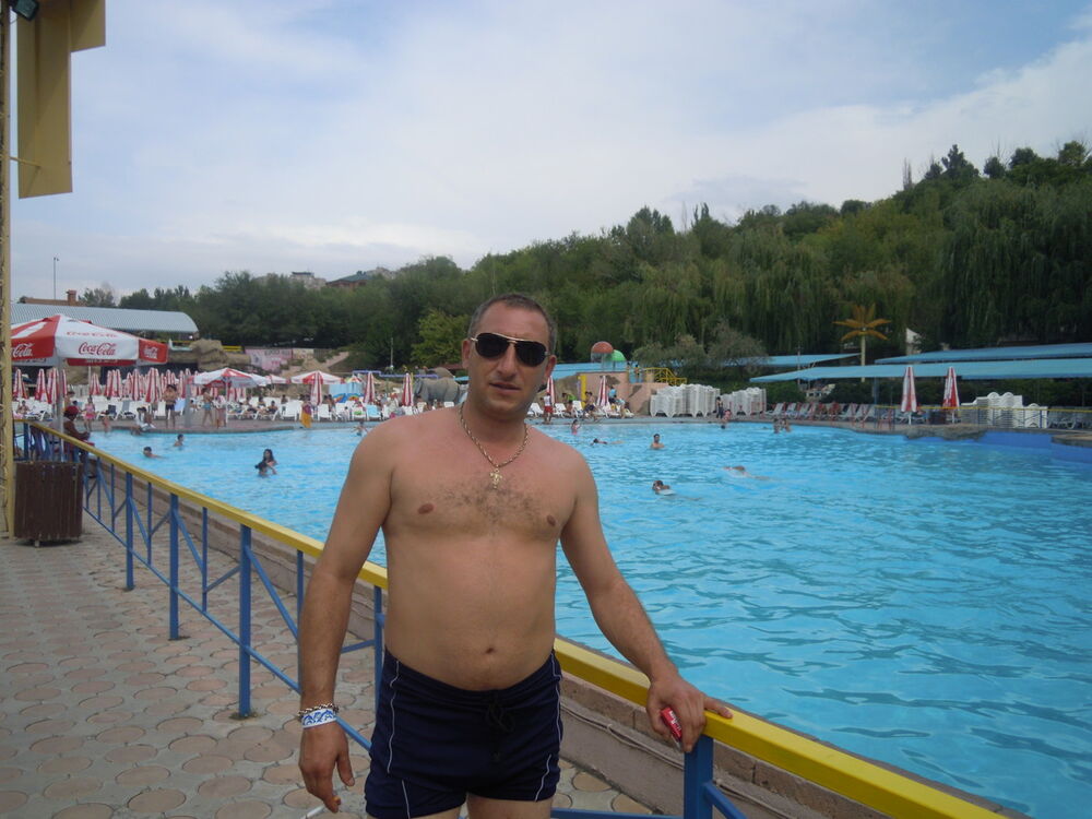  4306042  Khachatur, 55 ,    
