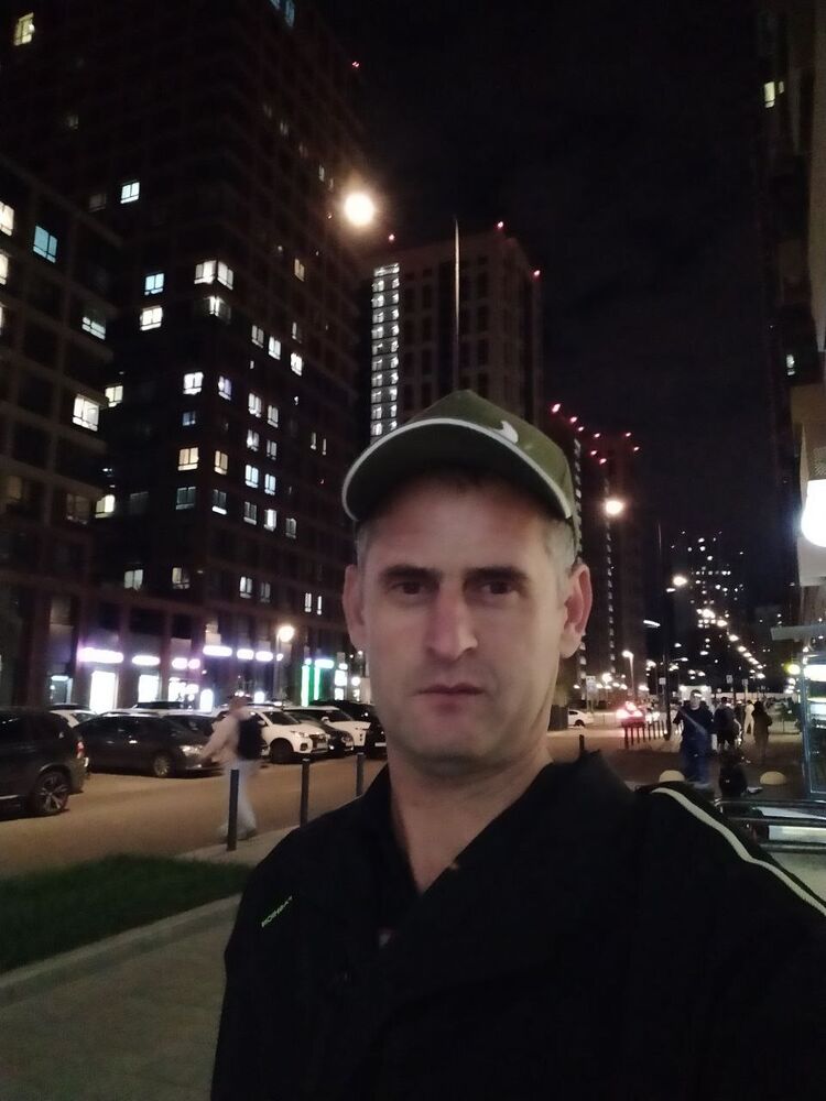  54156822  Husen, 37 ,    