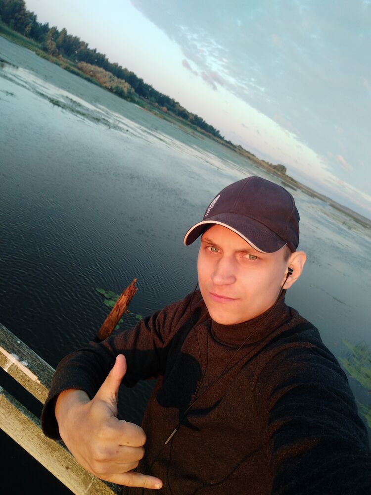  23906942  Maksim, 27 ,    