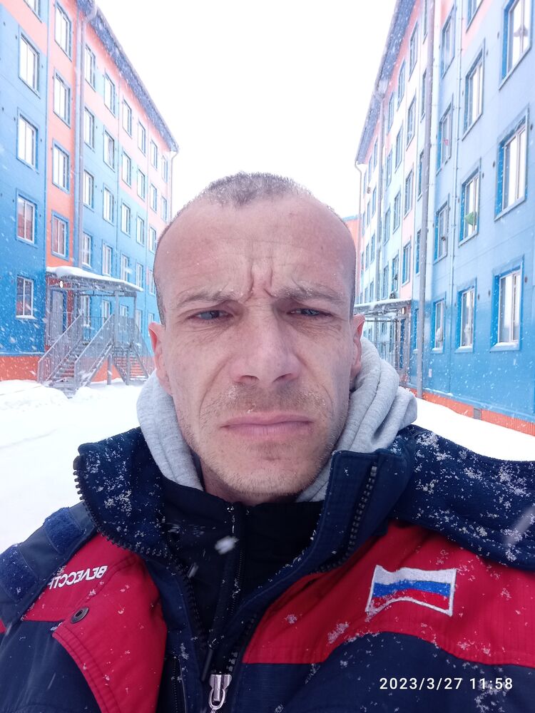  46141022  Nikola, 39 ,    