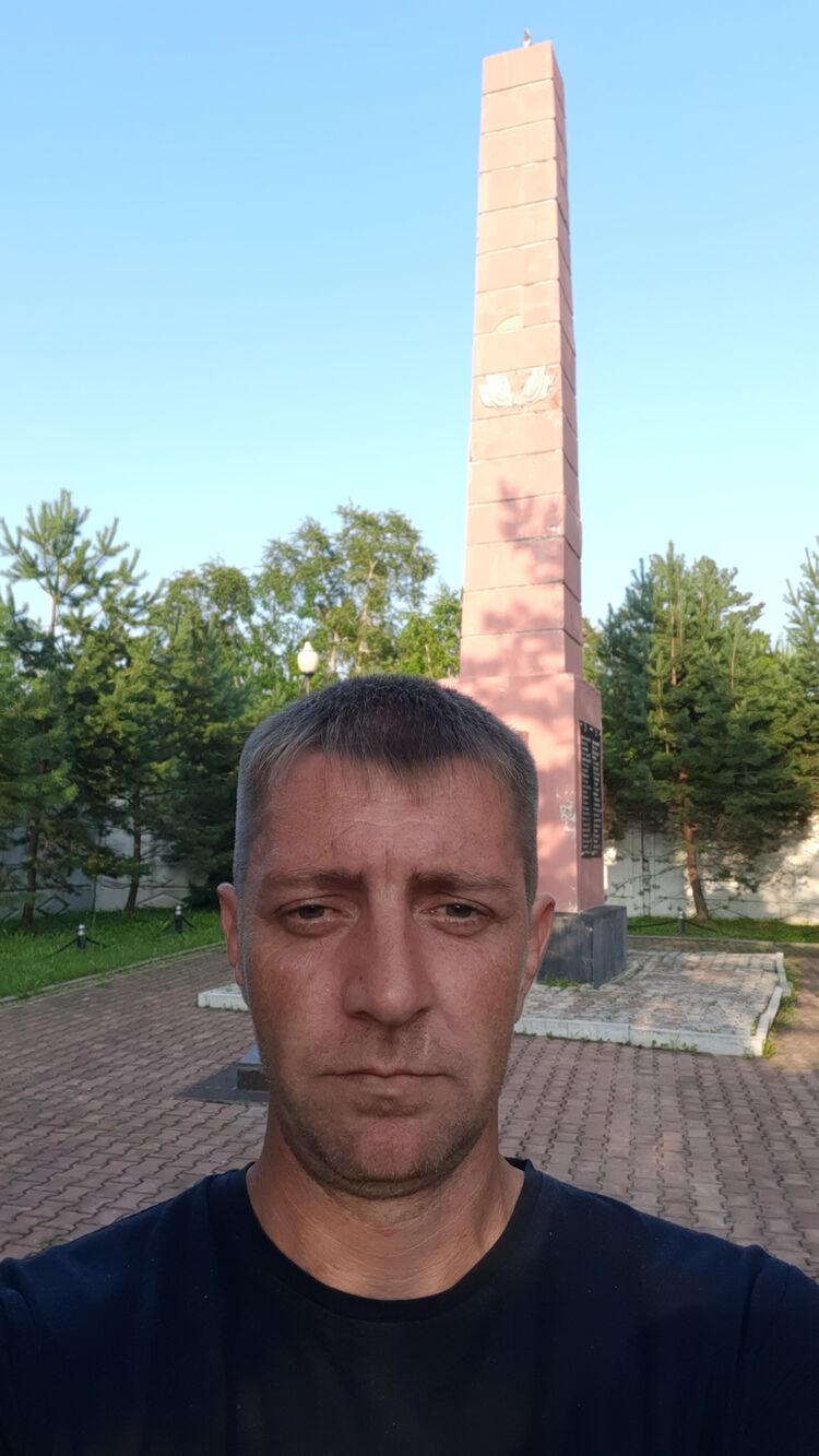  46749562  , 39 ,    