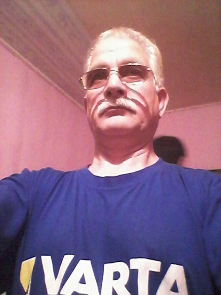  14742342  Azer, 64 ,    