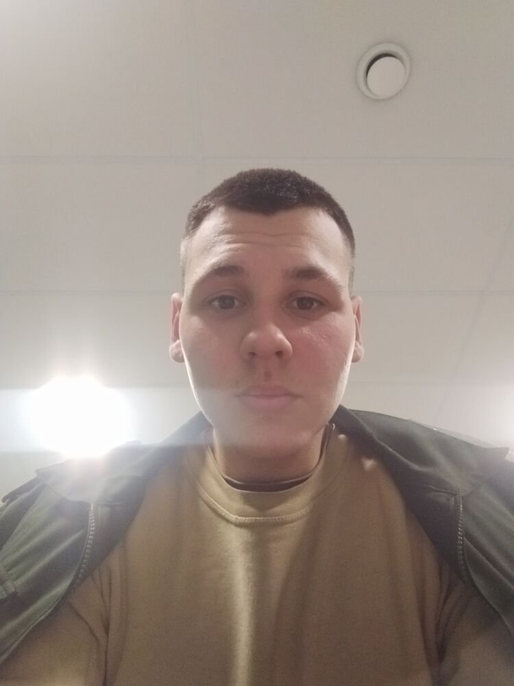 ���� 40215802 ����� ����, 20 ���, ���� ���������� � ��������