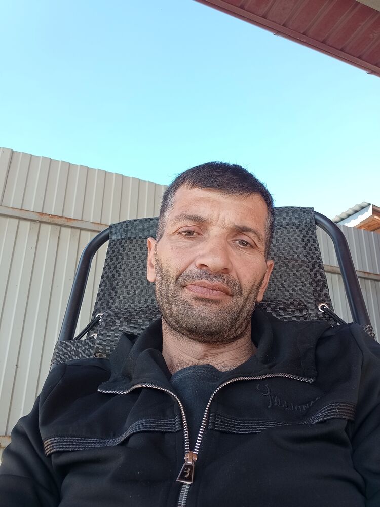  53683052  Giorgi, 47 ,    