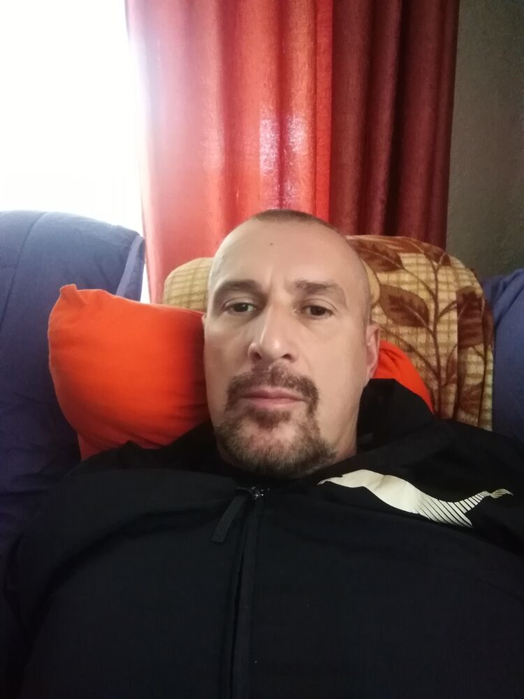  39485702  , 54 ,    