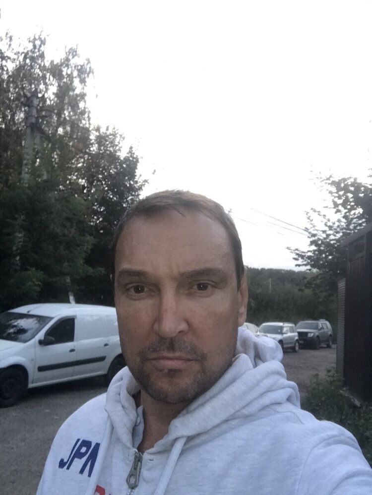  21036562  Oleg, 45 ,    