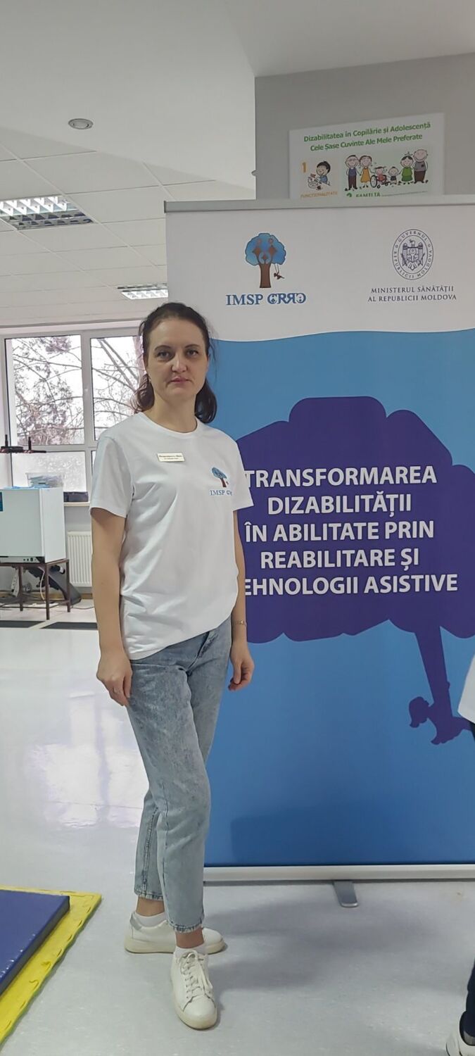  ,   Aliona, 44 ,   c 