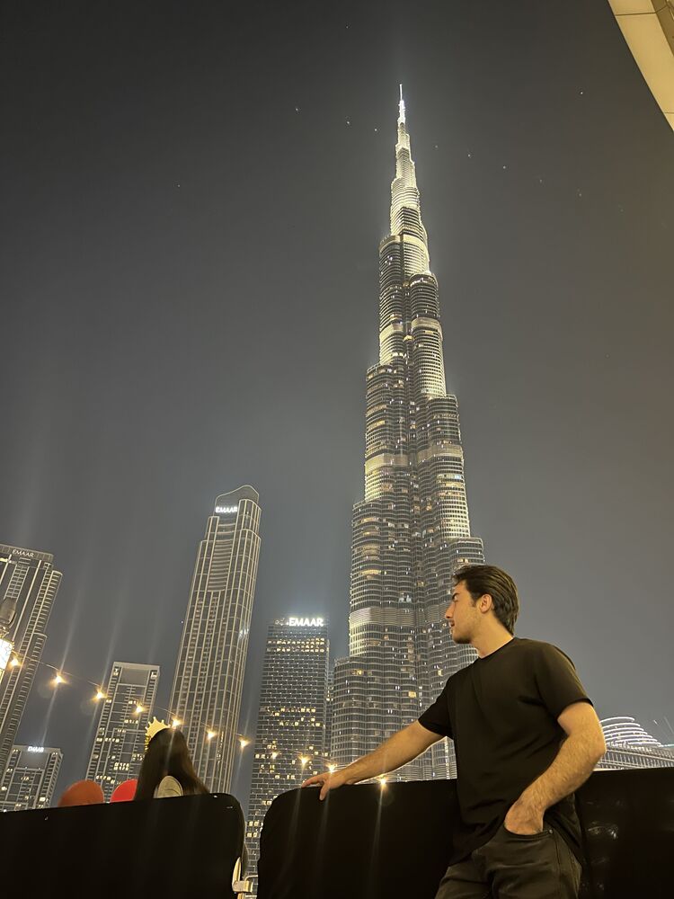  43392702  Shakh, 25 ,    