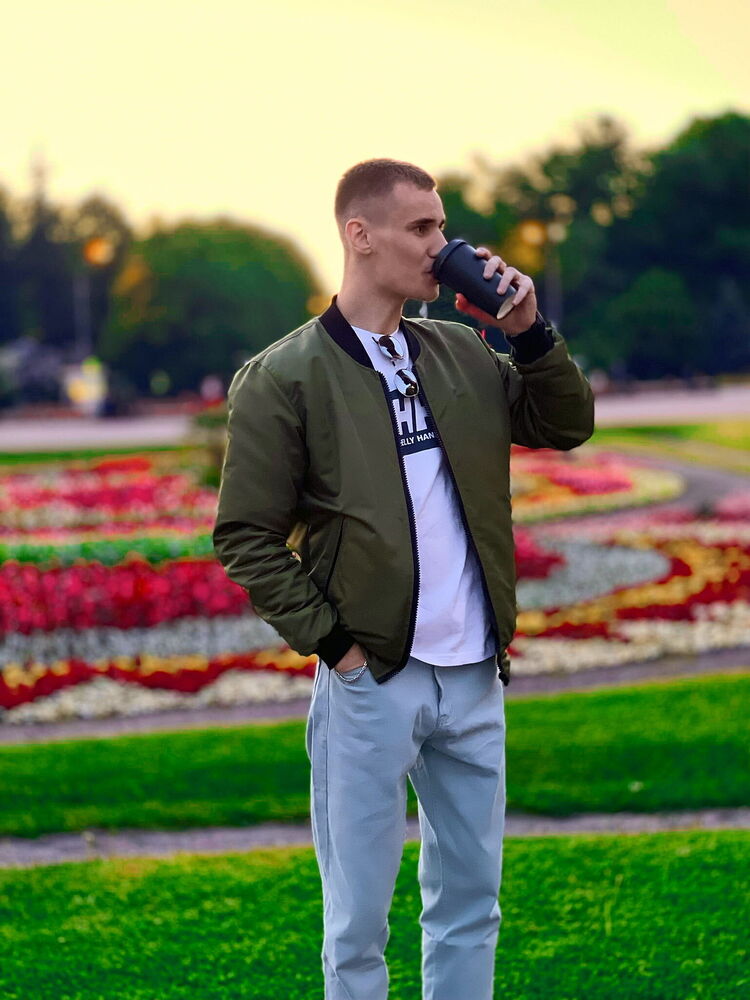  28279142  Slava, 27 ,    