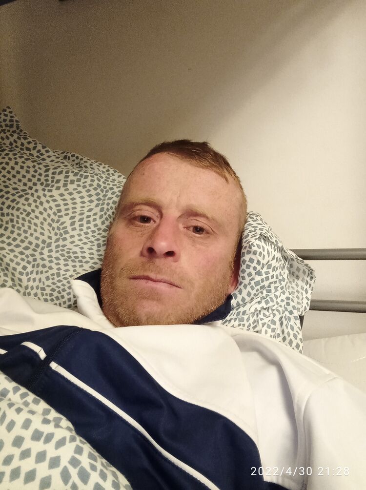  26172122  David, 38 ,    