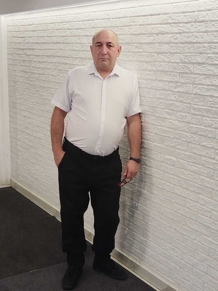  52841102  , 51 ,    
