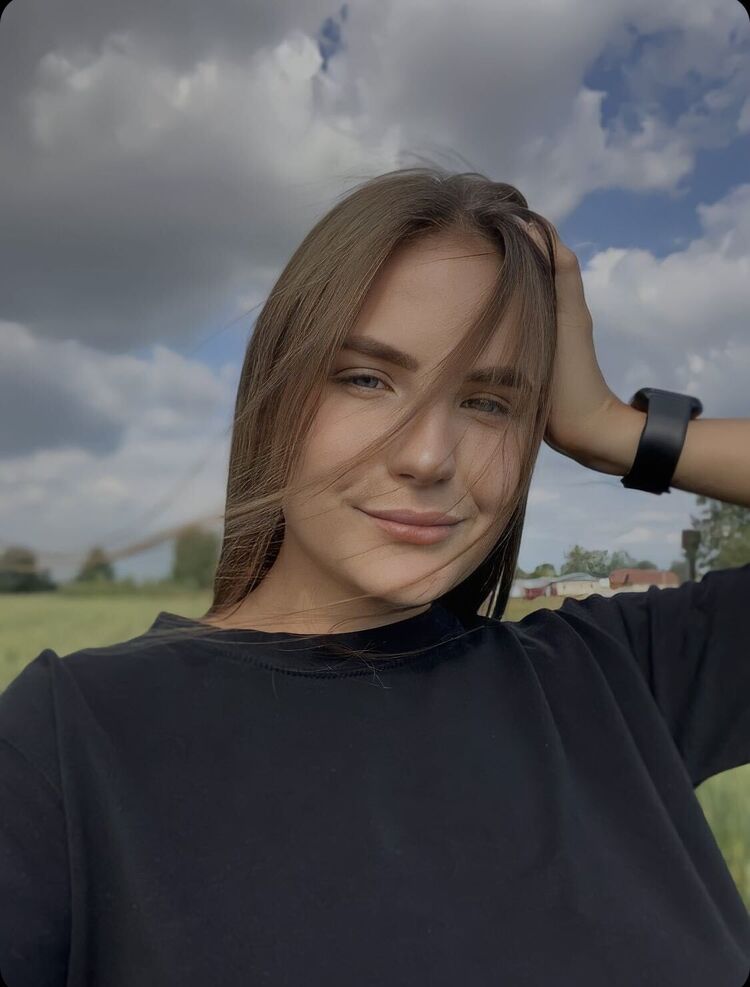  36150702  Dasha, 20 ,    