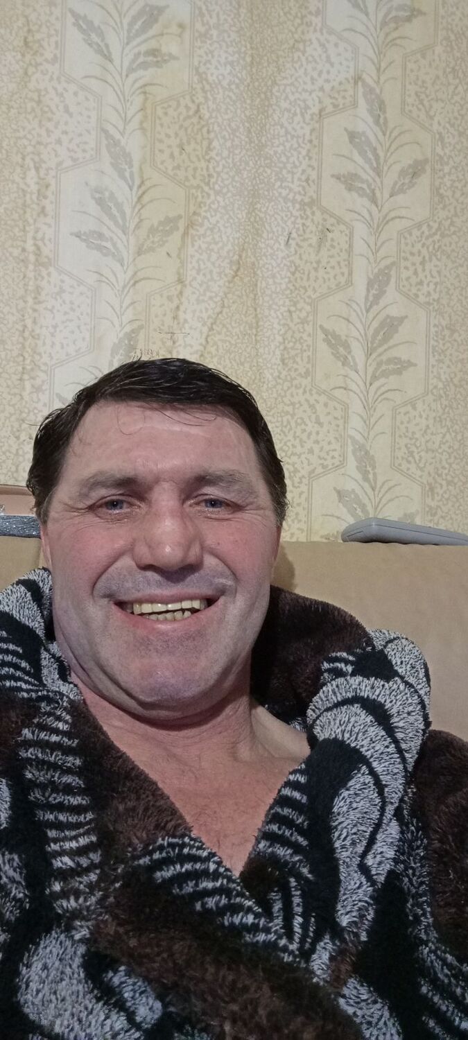  34329402  Igor, 50 ,    