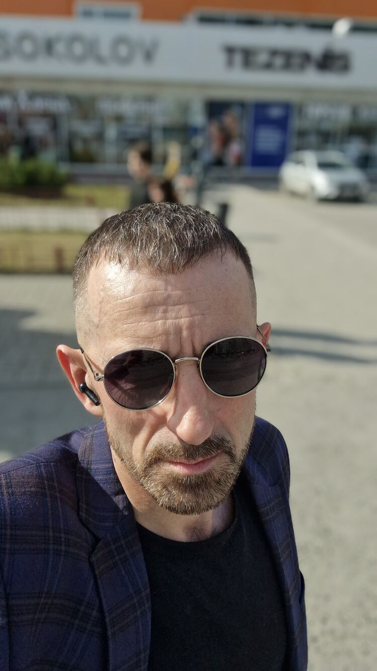  ,   Vladimir, 51 ,   c 
